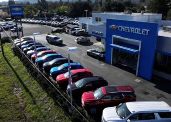 Jim Cramer's top 10 things to watch in the stock market Friday