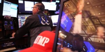 Banks offer short-term gains, minimal risk