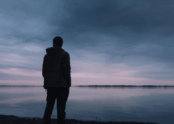 42-year-old salaried man struggles with ₹62 lakh debt after stock market losses: 'I’ve lost all hope' | Trending