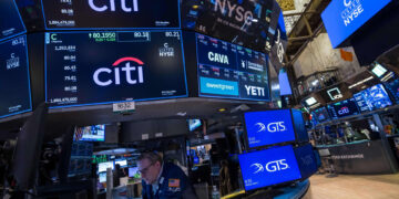 These defensive dividend stocks are loved by Wall Street