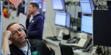 Wall Street reacts to Trump's tariff announcement as stock market drops