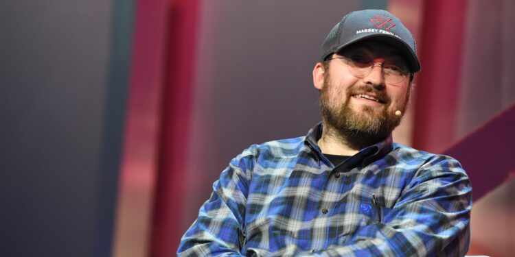 Bitcoin to hit $250,000; Mag 7 adopt stablecoins: Charles Hoskinson