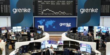 European shares end higher ahead of week's data, earnings