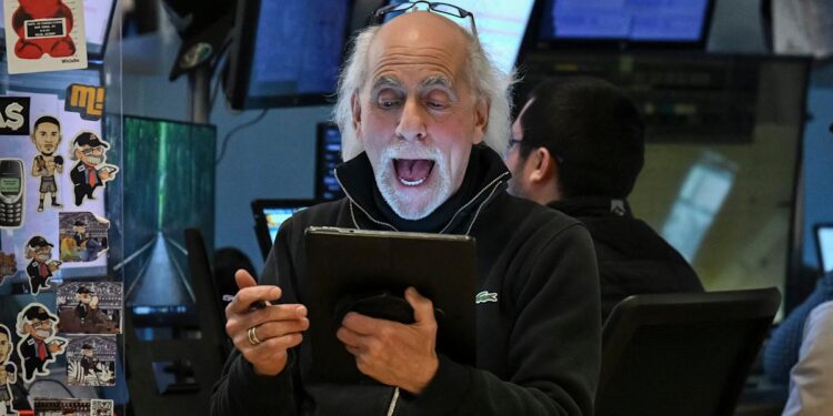 Dow, S&P 500, Nasdaq futures sink after Trump's tariff pause sparks historic rally