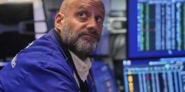 Wall Street's rally fades as more CEOs talk about uncertainty because of Trump's trade war