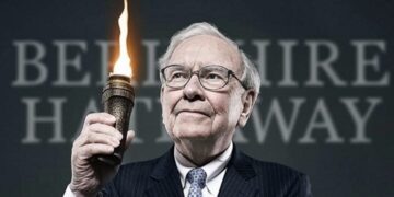 Saylor says Warren Buffett's Berkshire Hathaway is Bitcoin of 20th century