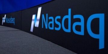 Wall Street stocks buoyed by strong economic data, possible U.S.-China trade talks