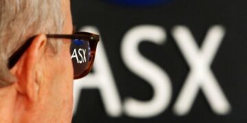 ASX Midday Sector Update: Energy Stocks Jump, Healthcare Stocks Struggle