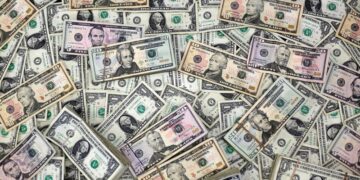 Tepid demand for US Treasury auction shows investor jitters about tax bill, deficit