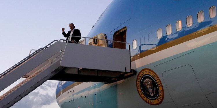 Trump set to accept luxury 747 from Qatar to use as Air Force One, ABC News says