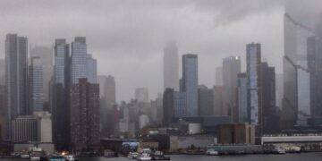 INSTANT VIEW: With Moody's downgrade, US loses treasured Aaa credit rating