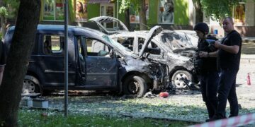 Sumy city under threat as Russian forces advance, Ukraine says