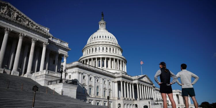 Senate bill would raise value of tax credit to use captured CO2 to produce more oil