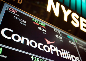 Top Wall Street analysts recommend these stocks for consistent income