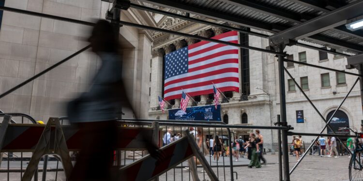 Jim Cramer's top 10 things to watch in the stock market Friday