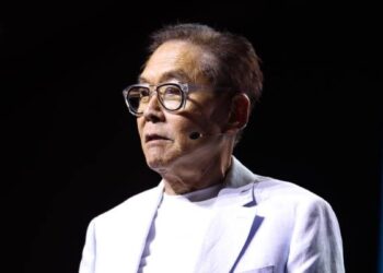 Robert Kiyosaki warns biggest stock market plunge still coming and ‘now imminent.’ How to shatterproof your nest-egg now