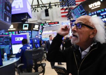 New York Stock Indices Reach Second Consecutive Record Highs