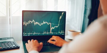 Can Ethereum Still Reach $4,950 Again?