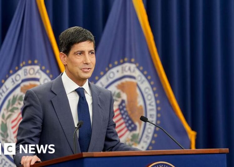 Fed holds US interest rates steady amid uncertainty over Iran deal