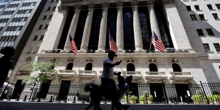 The stock market just did something eerily similar to the dotcom bubble top in 2000