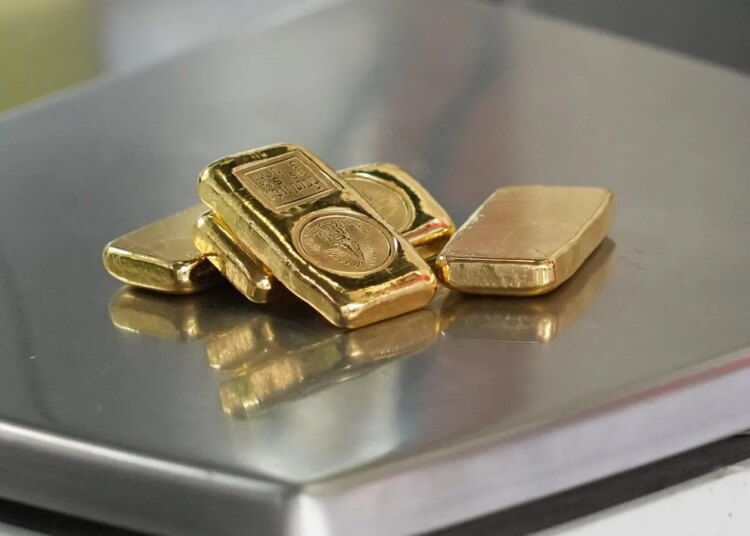 Gold And Silver Futures Fall As Fed Holds Rates Steady, Indicates Future Hikes