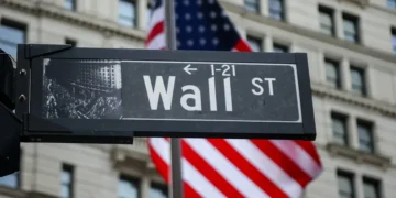 $1.7T Wall Street giant eyes turning dividends into Bitcoin