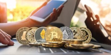 Bitcoin Plunges To $62,500, Ethereum, XRP Lose 5%: What Is Going?
