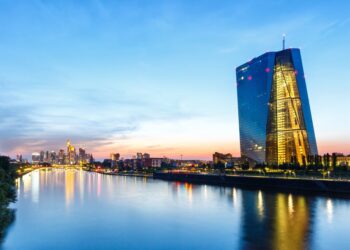 Long-term consumer inflation expectations remained stable in April according to ECB survey