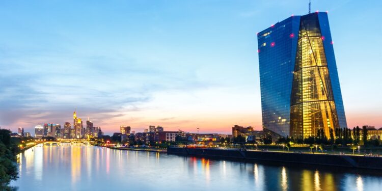Long-term consumer inflation expectations remained stable in April according to ECB survey