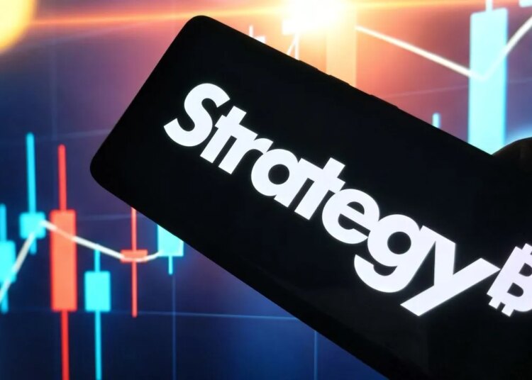 Strategy Valuation Drop Threatens Key Bitcoin Funding Engine