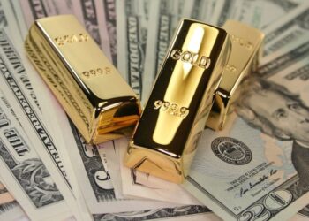 Gold Price Forecast: Gold Price Falls Below $4,000, PCE Data May Push Gold Down to $3,900