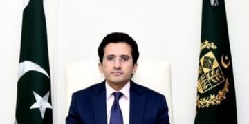 Pakistan considers importing ‘cheaper’ oil and gas from Iran
