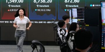 Asian shares plunge as traders sell to lock in profits after recent rallies driven by AI :: WRAL.com
