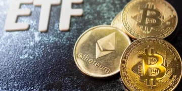 Bitcoin ETFs Continue to See Significant Outflows as Cryptocurrency Struggles