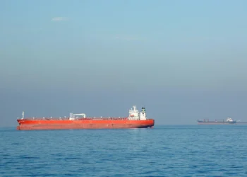 Oil prices retreat back to pre-war levels as vital shipping route reopens
