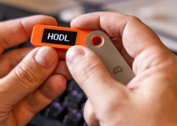 VanEck Bitcoin ETF: Fee Waiver Ends July 31 – Is It Worth Holding After?
