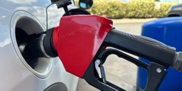 Experts say gas prices will remain sticky, especially if Iran conflict resurges