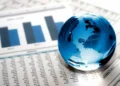 Governing institutions and elite influential groups in the global economy
