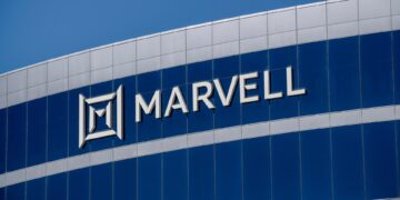 Top analysts are confident about these 3 stocks for the long haul