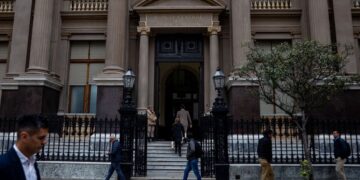 Argentina Extends $6 Billion in Repo Maturities Beyond Election
