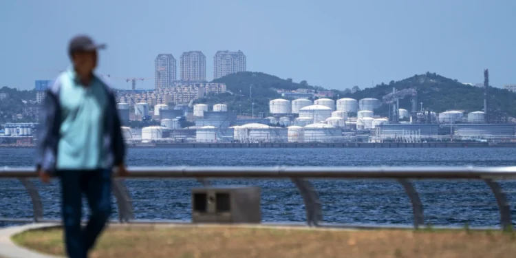 How Low Can the Oil Price Go? Only China Knows