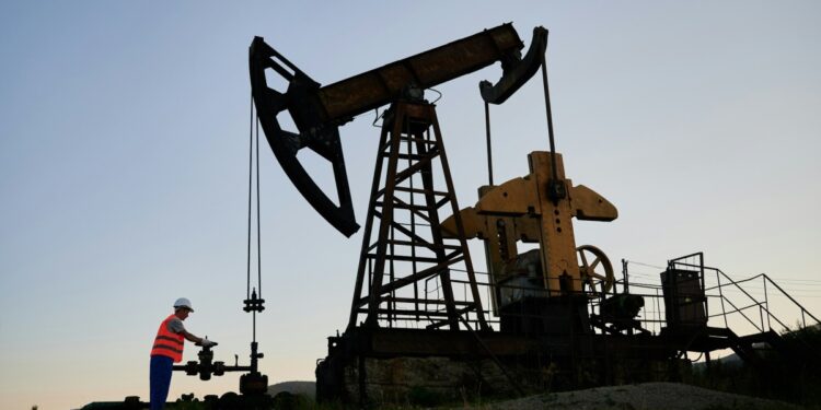 Citi: Oil Could Sink to $60 as Hormuz Traffic Normalizes