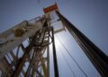 US Oil, Gas Drillers Hang Back in Volatile Market