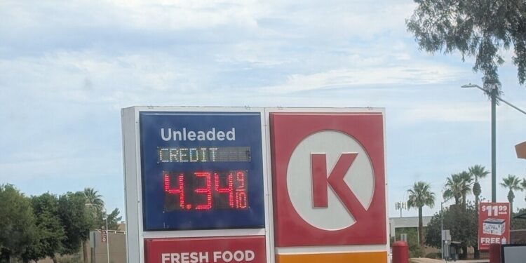 Tempe gas prices trend down for July Fourth travelers
