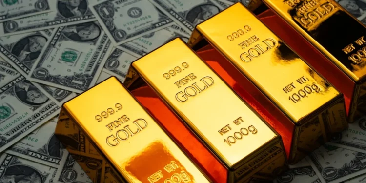 Gold Holds Steady Ahead of Fed Minutes as Rate-Hike Fears Ease