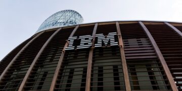 IBM Earnings Warning Triggers Chain Reaction, Japanese IT Stocks Fall Across the Board