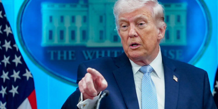 Trump insists Iran deal is close after scrapping new strikes