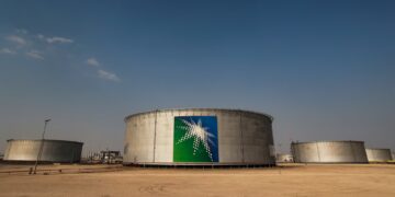 Saudi Arabia slices crude oil prices, but is it enough?