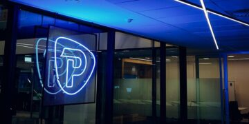 Pepperstone expands Perpetual CFDs with commodities and indices