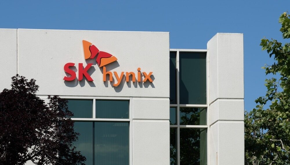 Why Is SK Hynix’s Stock Price Falling Instead of Rising as It Prepares for a US Listing?